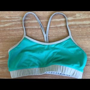 Mint green Lululemon Sports Bra SIZE: 4